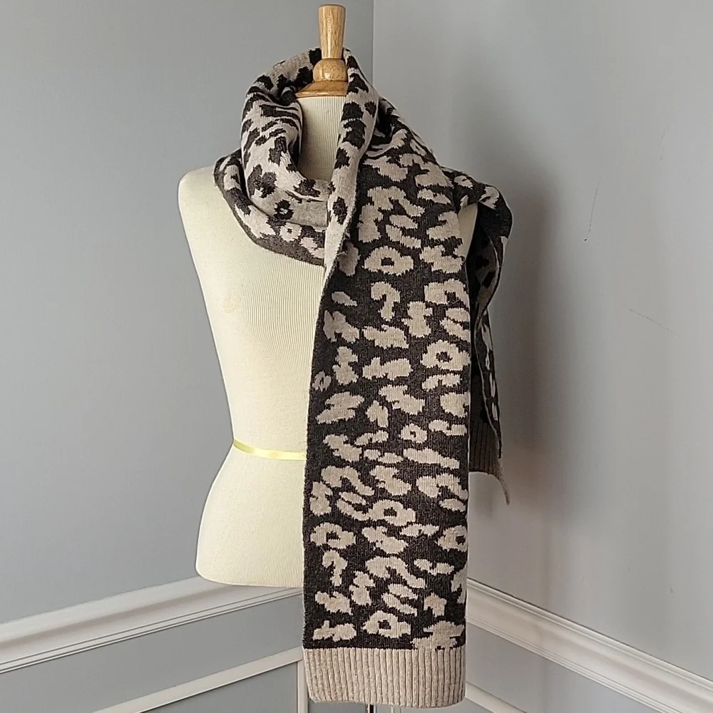 LOOK BY M Leopard Print Merino Wool Blend Reversible‎ Brown Cream Winter Scarf